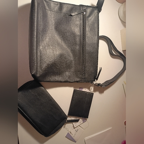 Just Be Classic Black Shoulder Bag Set - Picture 7 of 7